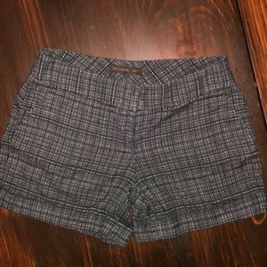 The Limited - Cuffed Shorts - Black & White Design